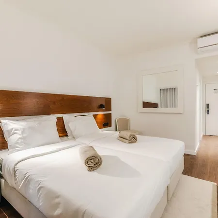 Enotel Santo Da Serra Hotel