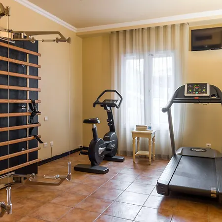 Enotel Santo Da Serra Hotel 4*