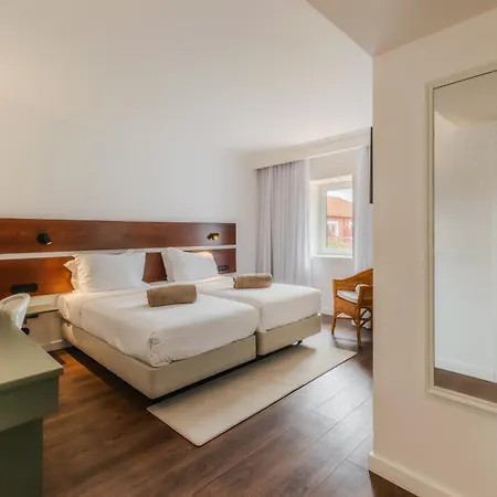 Enotel Santo Da Serra Hotel 4*