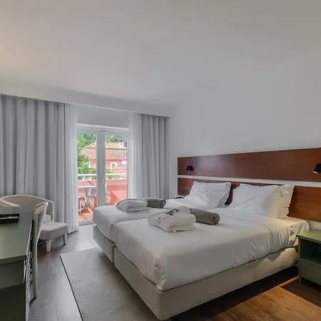 Enotel Santo Da Serra Hotel 4*