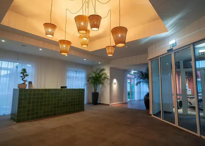 Enotel Santo Da Serra Hotel 4*