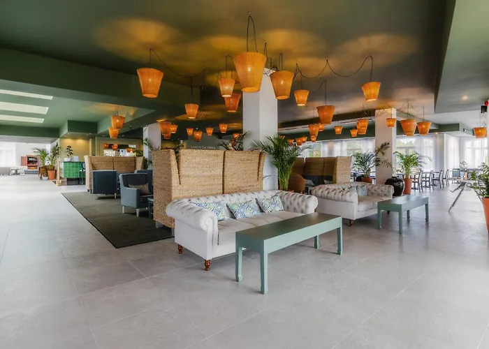 Enotel Santo Da Serra 4*