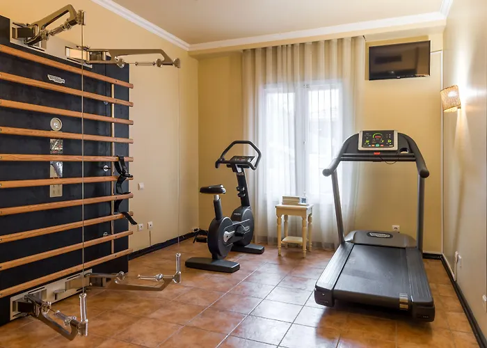 Enotel Santo Da Serra Hotel 4*