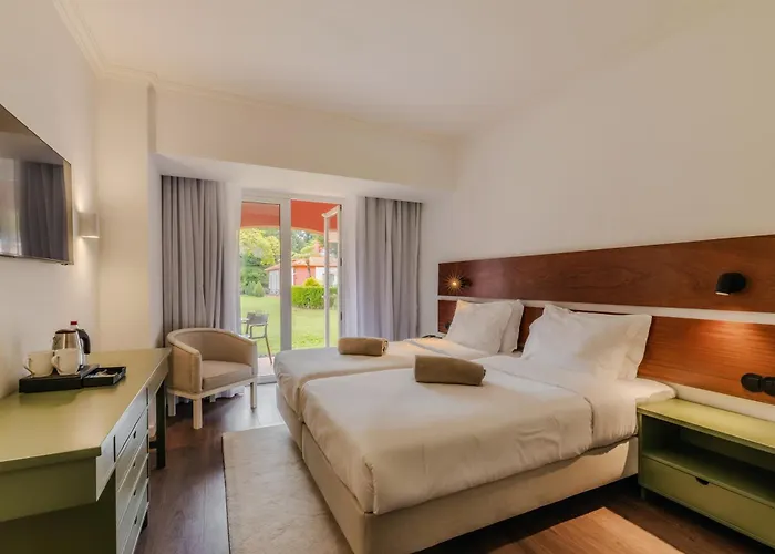 Enotel Santo Da Serra Hotel 4*