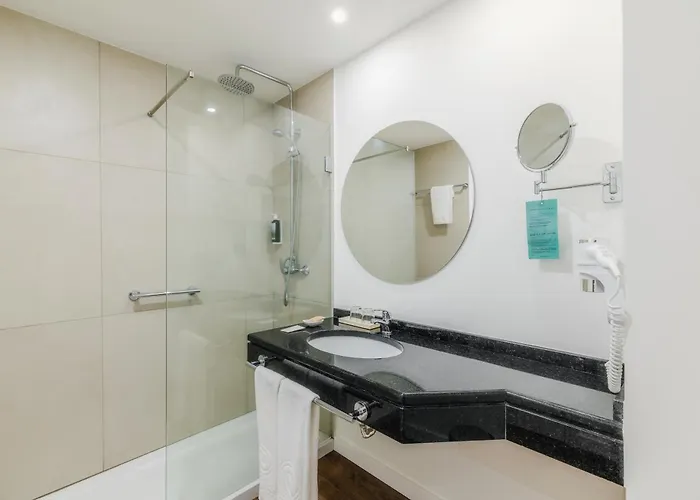 Hotel Enotel Santo Da Serra 4*